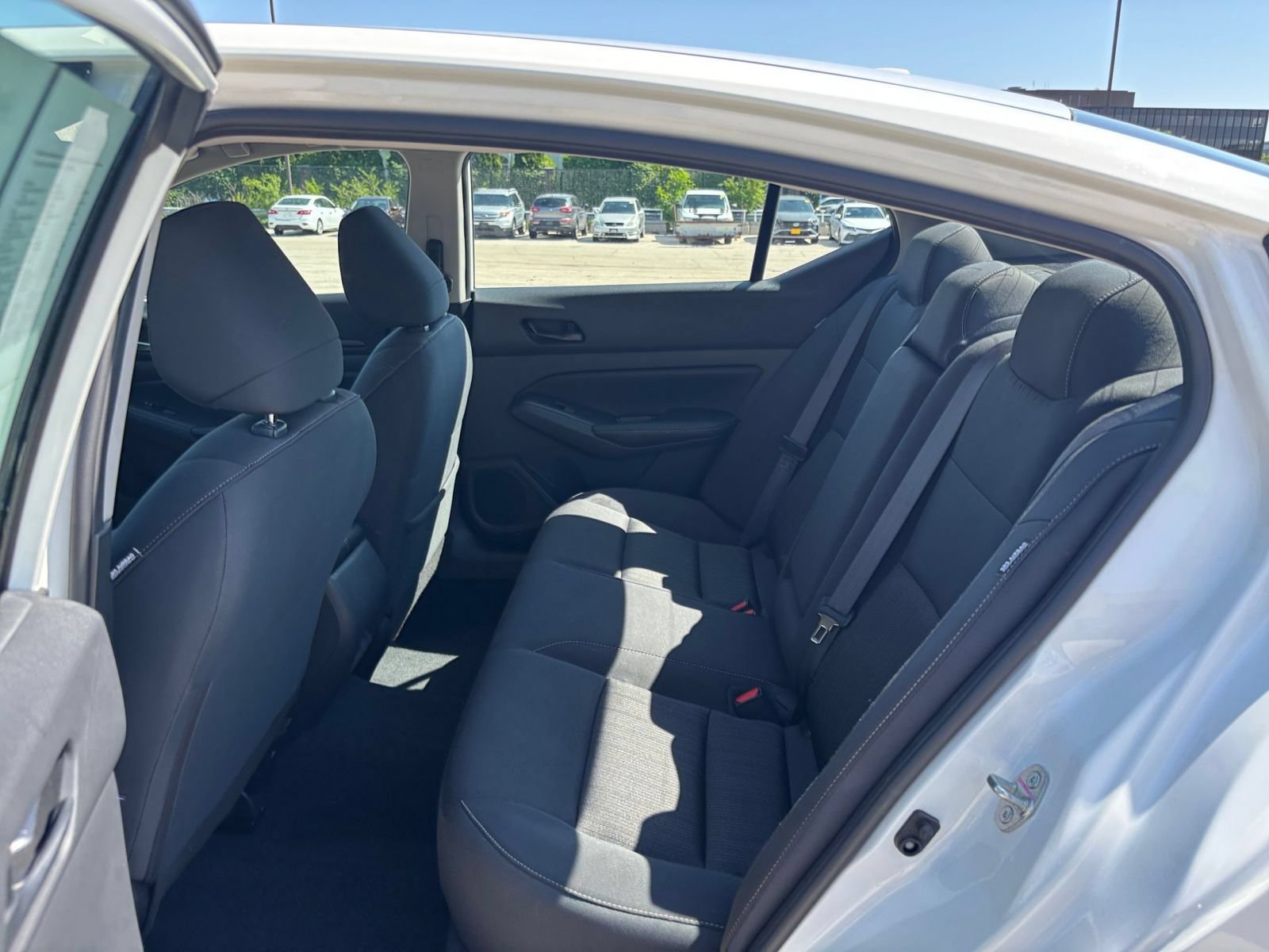 Used 2025 Nissan Altima 2.5 SV FWD image 21
