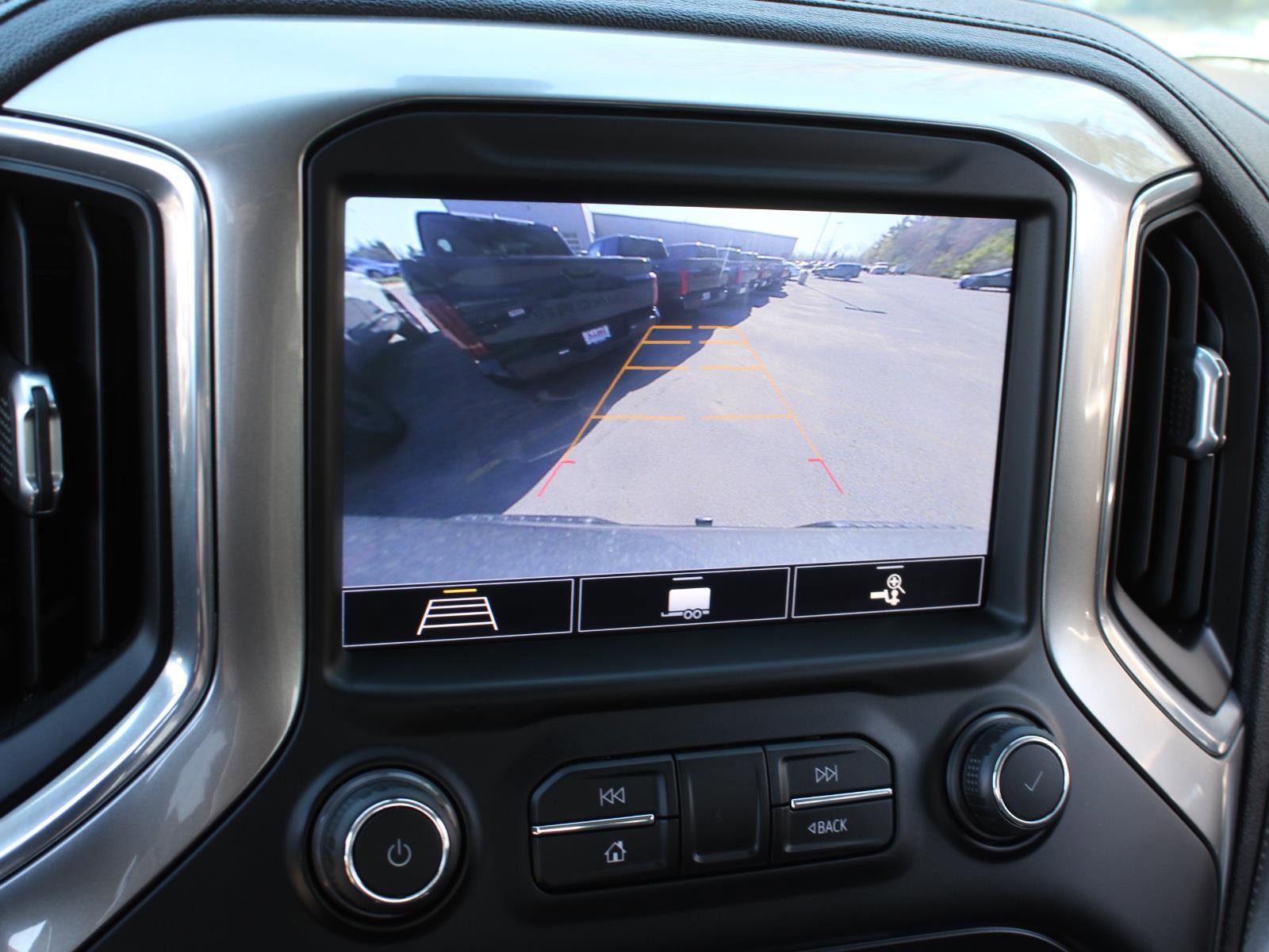Used 2020 Chevrolet Silverado 1500 LT Trail Boss AWD/4WD image 12