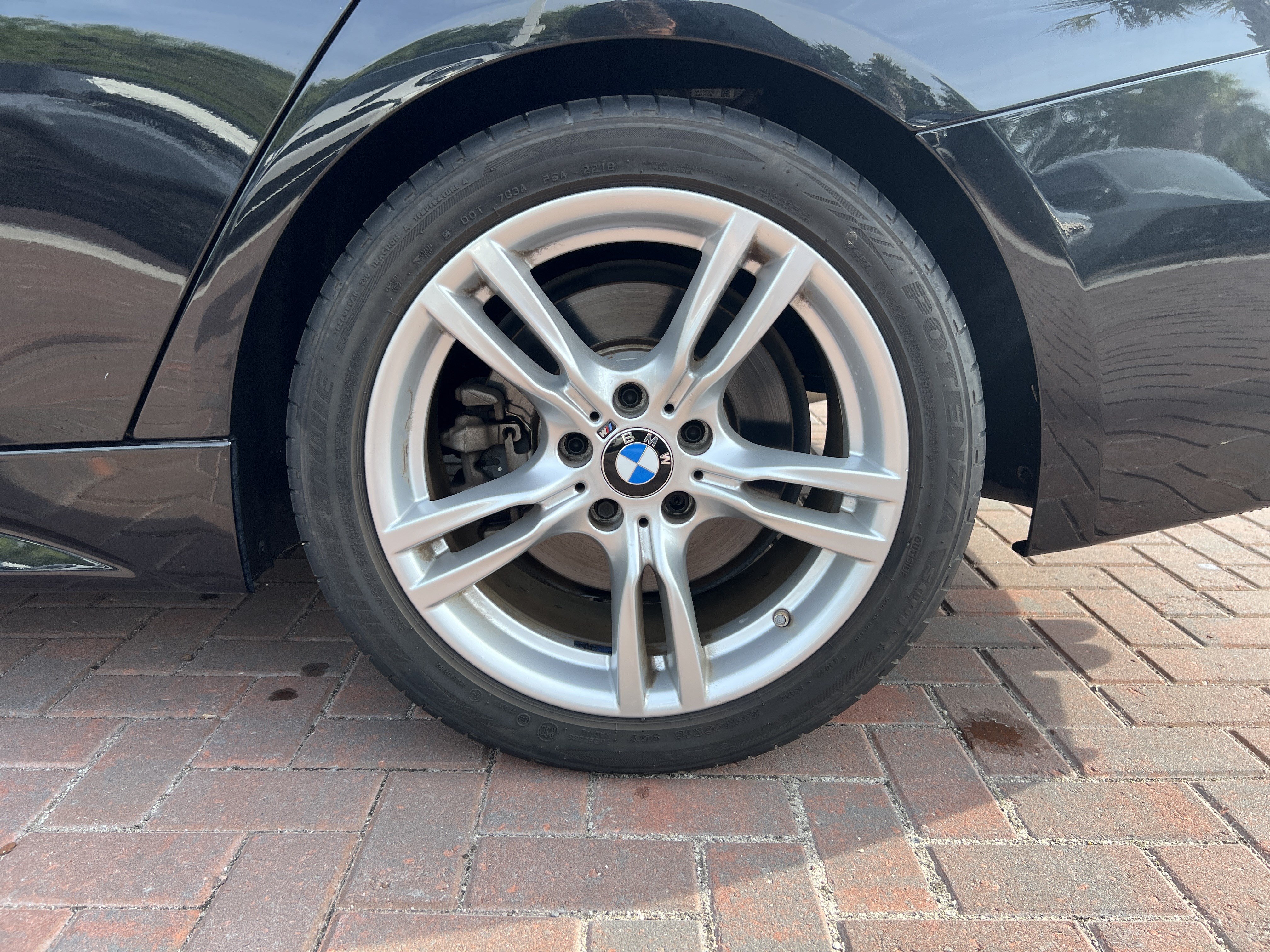 Used 2018 BMW 330i Sedan w/ M Sport Package RWD image 13