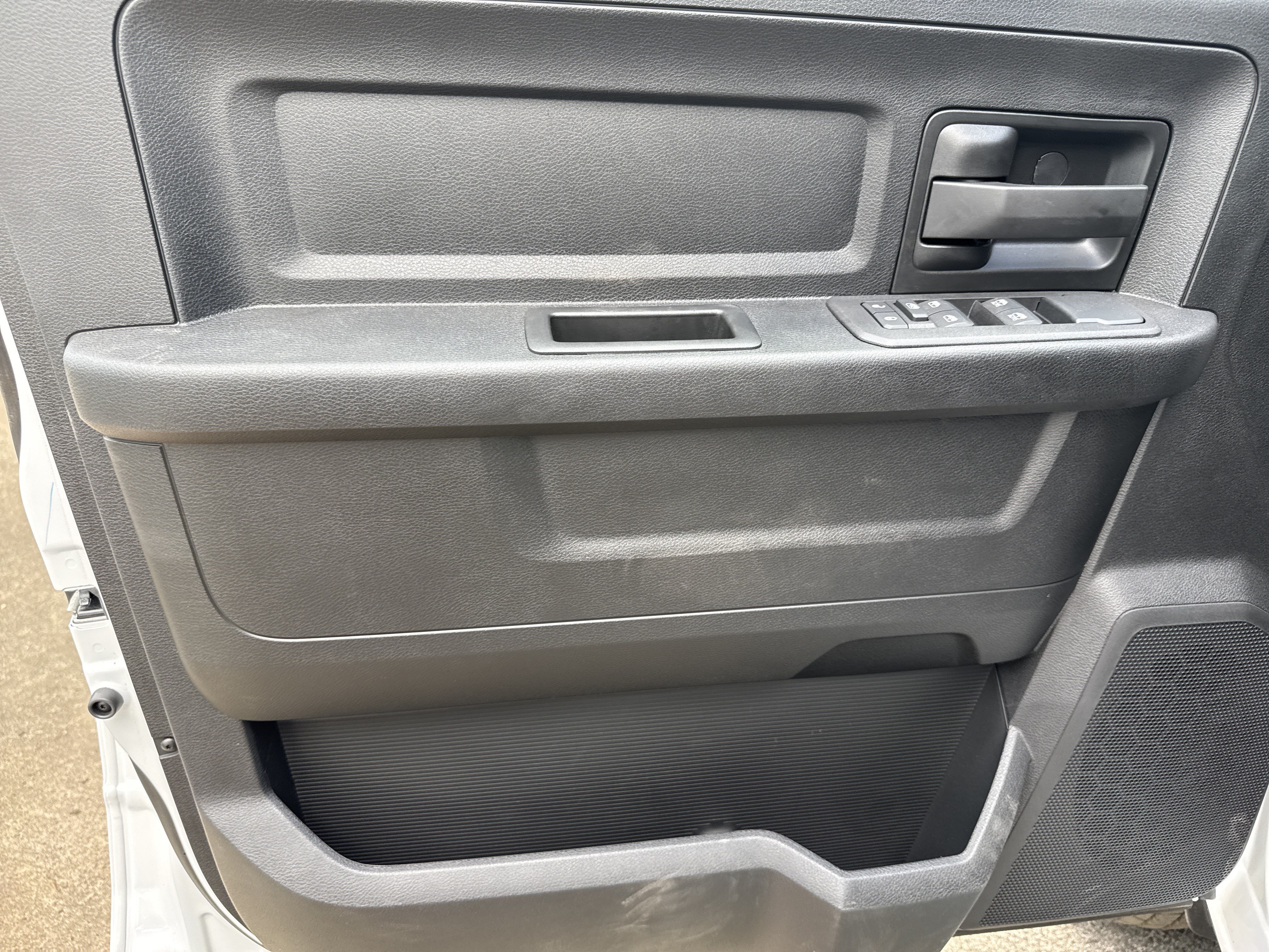 New 2026 RAM 3500 Tradesman AWD/4WD image 10