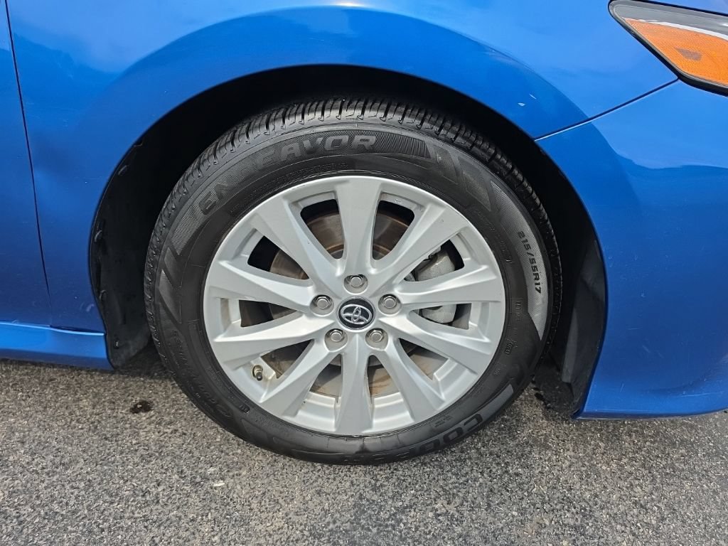 Used 2019 Toyota Camry LE FWD image 9