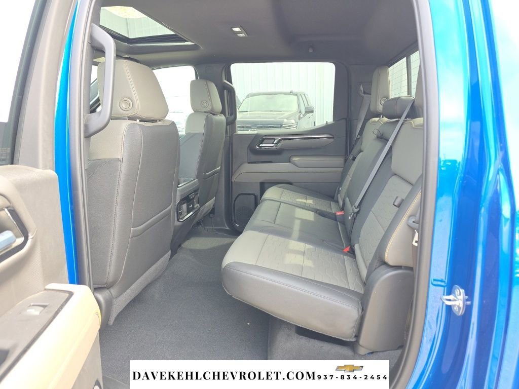 Used 2022 Chevrolet Silverado 1500 ZR2 w/ Technology Package AWD/4WD image 32