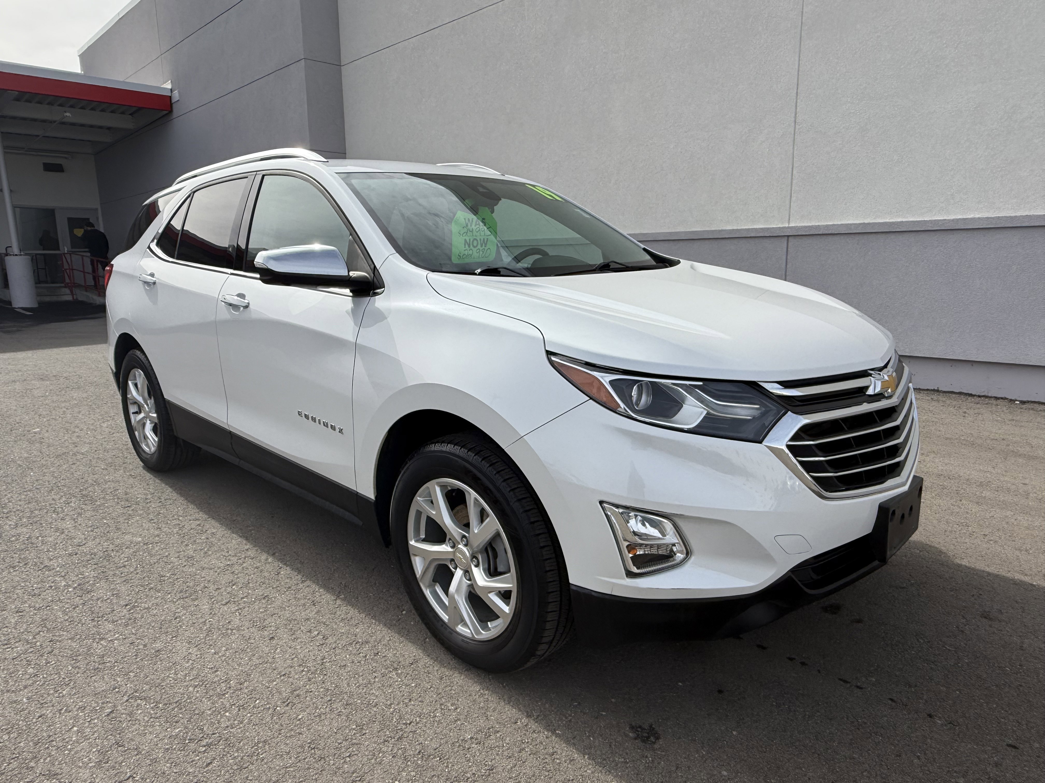 Used 2019 Chevrolet Equinox Premier image 2