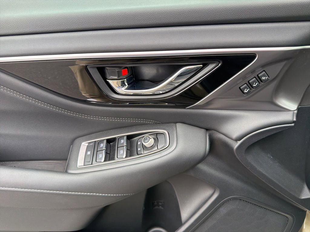 Certified 2025 Subaru Outback Limited image 25