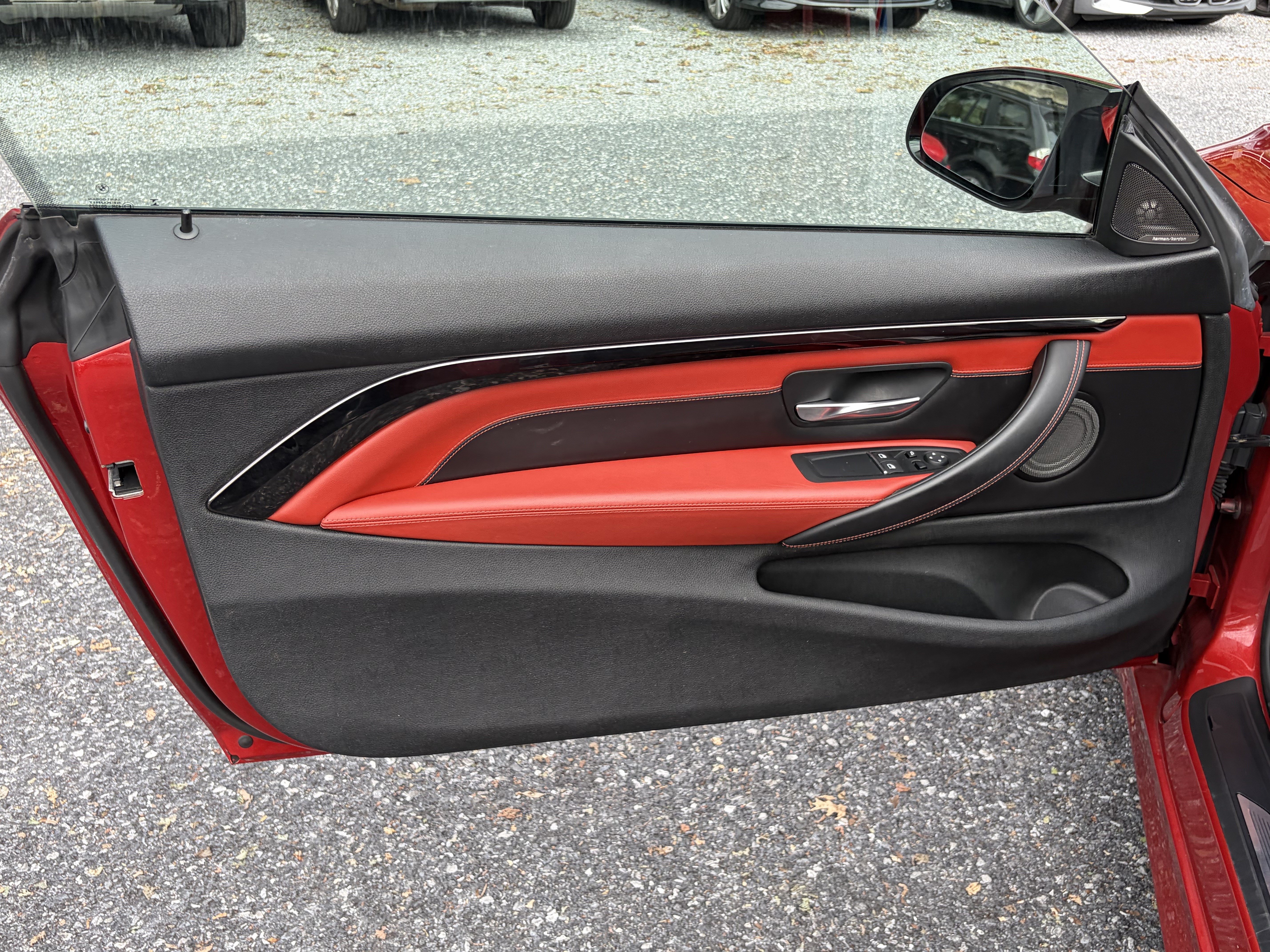 Used 2018 BMW M4 Coupe w/ Executive Package RWD image 10