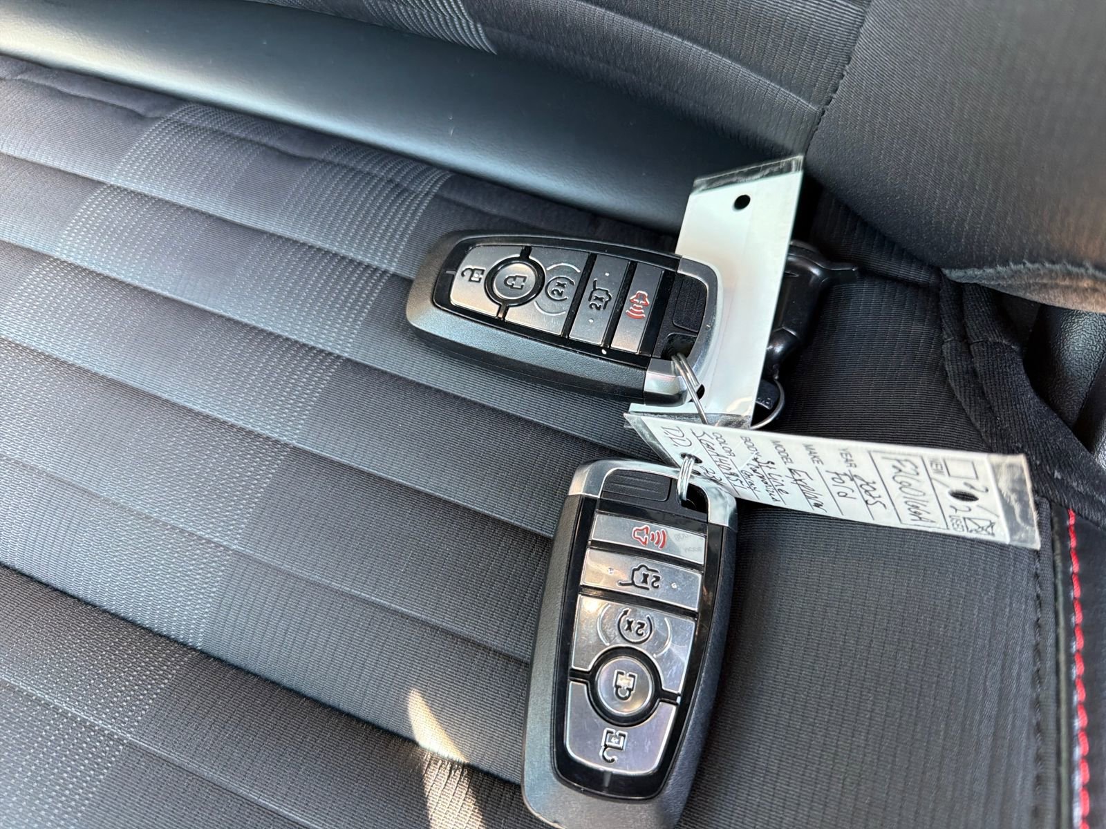 Certified 2025 Ford Explorer ST-Line w/ Premium Package image 29