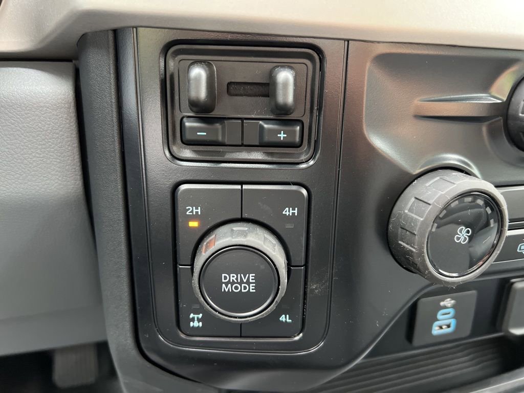 New 2026 Ford F250 XL w/ XL Chrome Package image 13