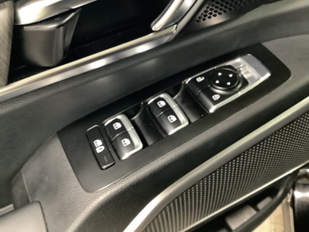Used 2024 Kia Telluride EX w/ EX Captain's Chair Package AWD/4WD image 13