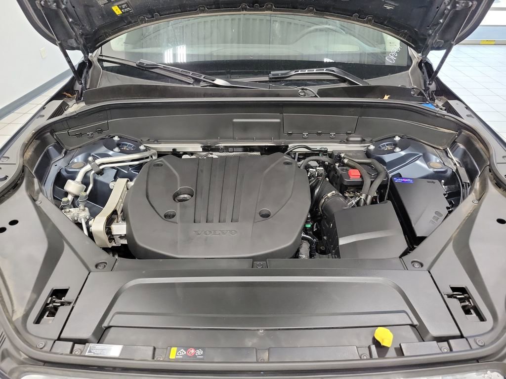Used 2025 Volvo XC90 B5 Core image 64