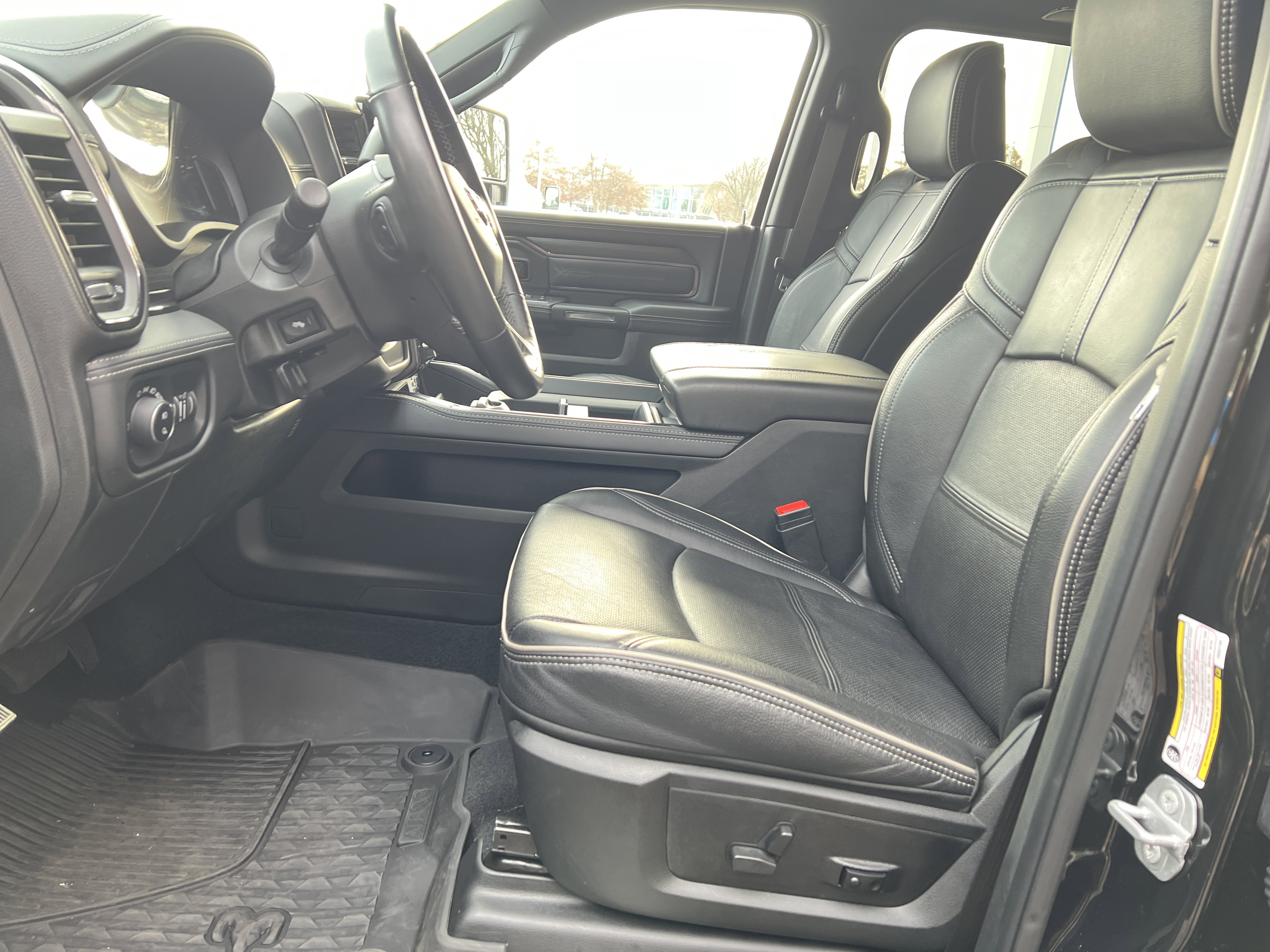 Used 2023 RAM 3500 Limited image 16