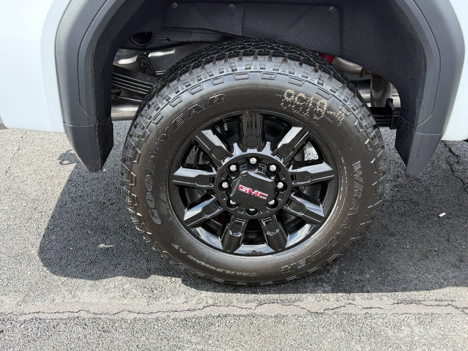 New 2026 GMC Sierra 2500 AT4 w/ AT4 Preferred Package AWD/4WD image 11