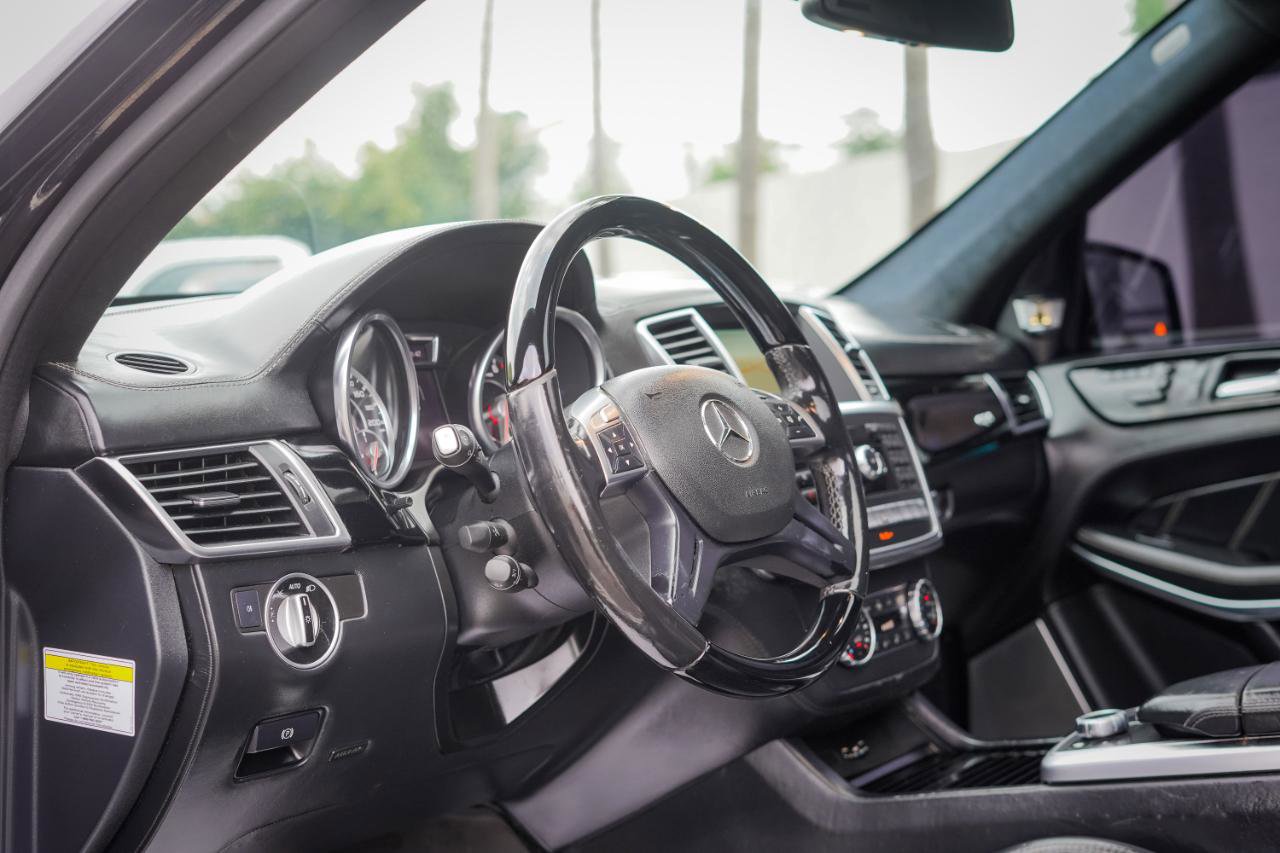 Used 2014 Mercedes-Benz GL 63 AMG 4MATIC image 11