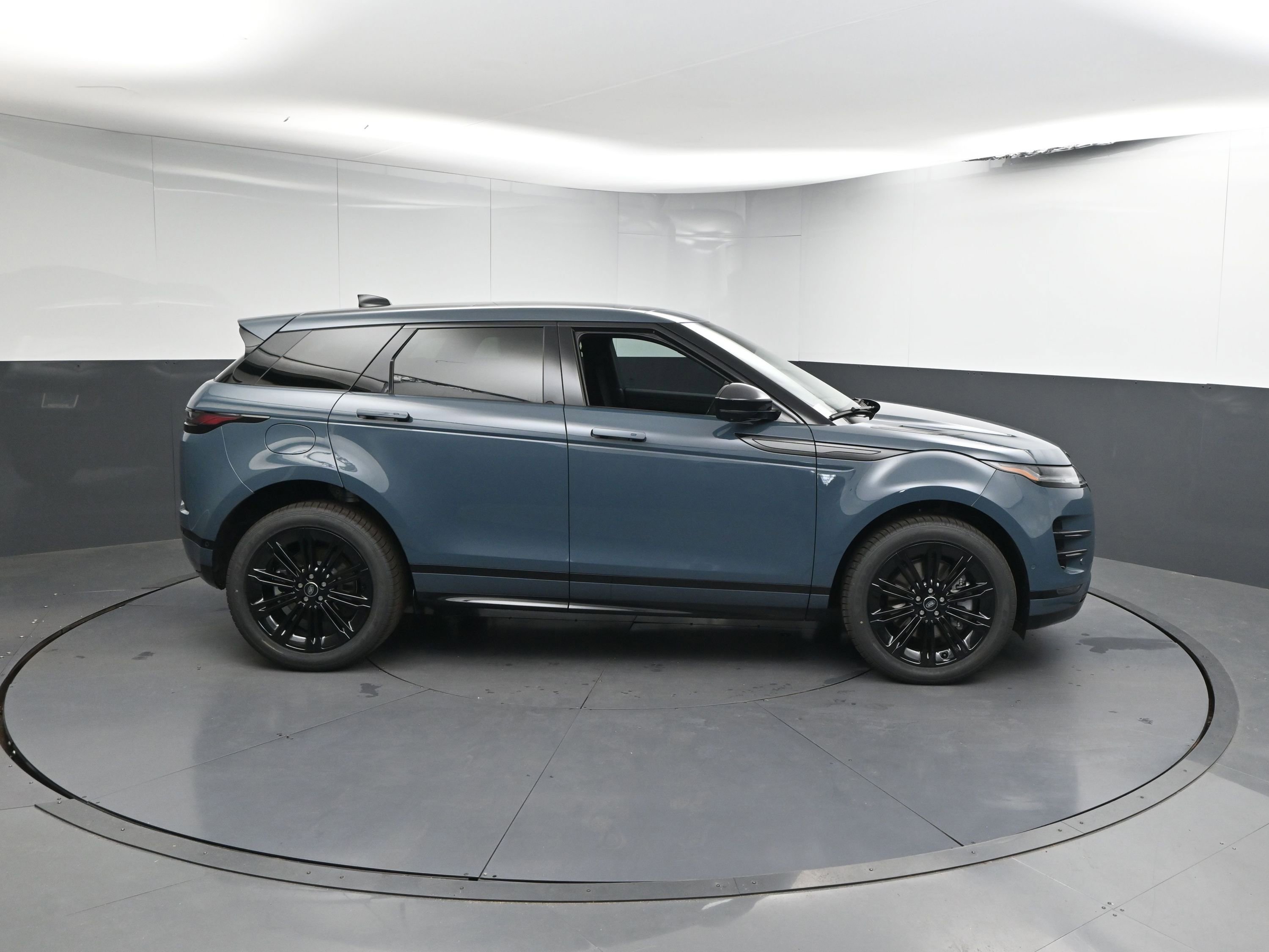 New 2026 Land Rover Range Rover Evoque Dynamic SE image 23