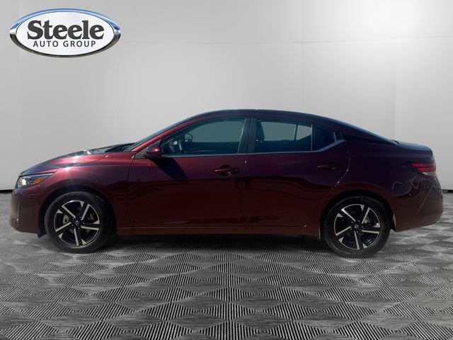 Used 2025 Nissan Sentra SV image 2