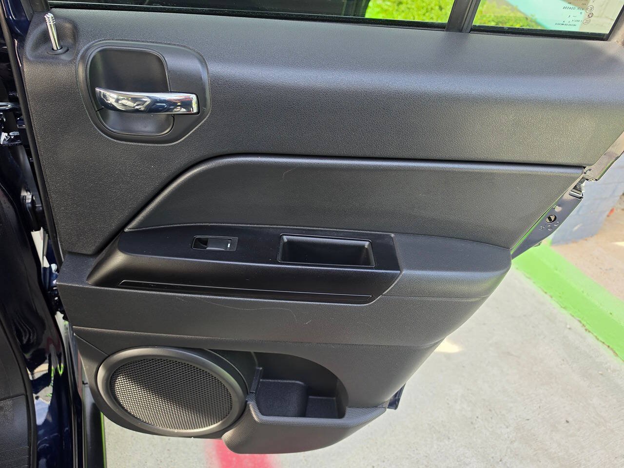 Used 2016 Jeep Patriot High Altitude FWD image 25