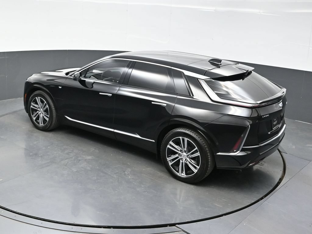 Certified 2024 Cadillac Lyriq Luxury AWD/4WD image 34