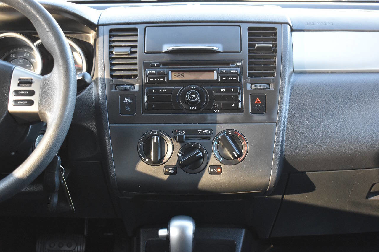 Used 2011 Nissan Versa 1.8 S w/ PWR Plus Pkg image 22