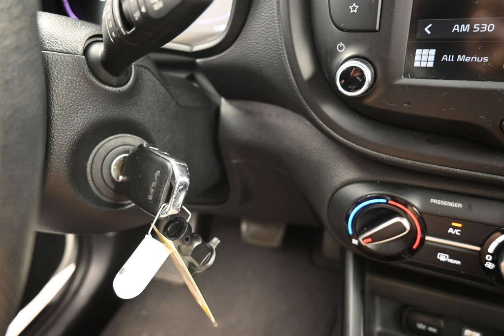 Used 2025 Kia Soul LX w/ LX Technology Package FWD image 14