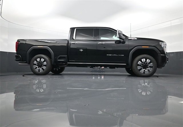 New 2026 GMC Sierra 2500 Denali w/ Denali Reserve Package image 24