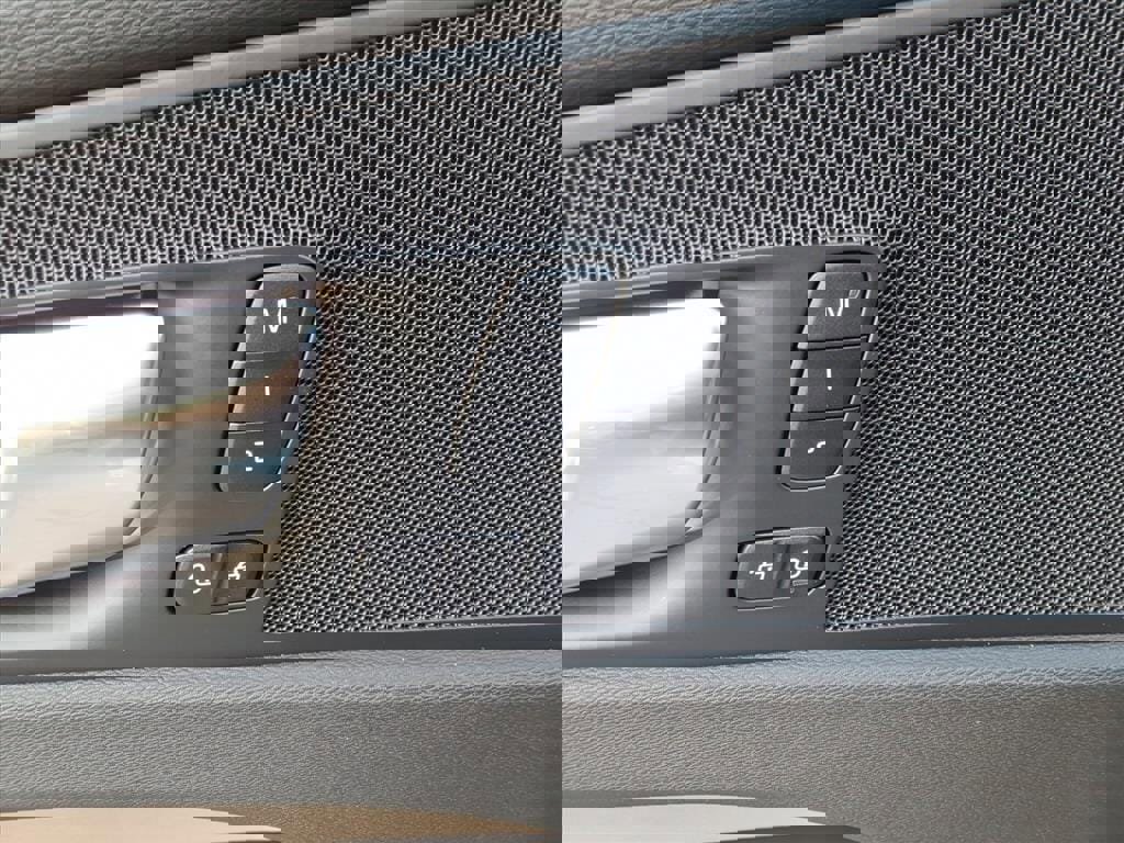 New 2026 Volvo XC60 B5 Plus w/ Protection Package Premier image 15