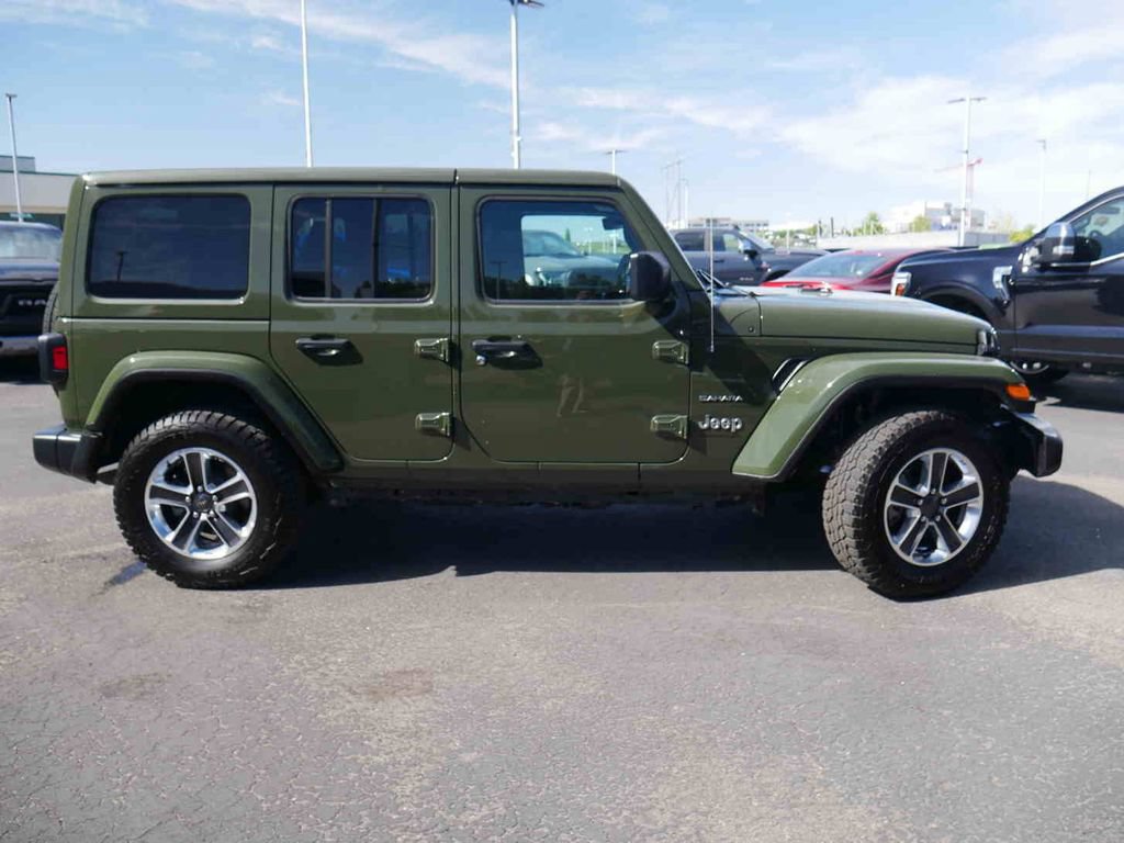 Used 2023 Jeep Wrangler Unlimited Sahara AWD/4WD image 24