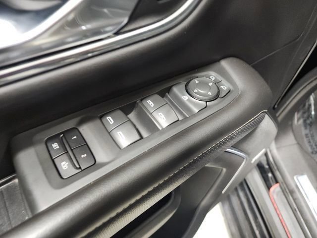 Used 2023 GMC Yukon XL SLT AWD/4WD image 26