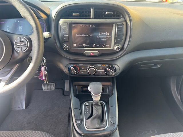 Certified 2025 Kia Soul LX FWD image 16