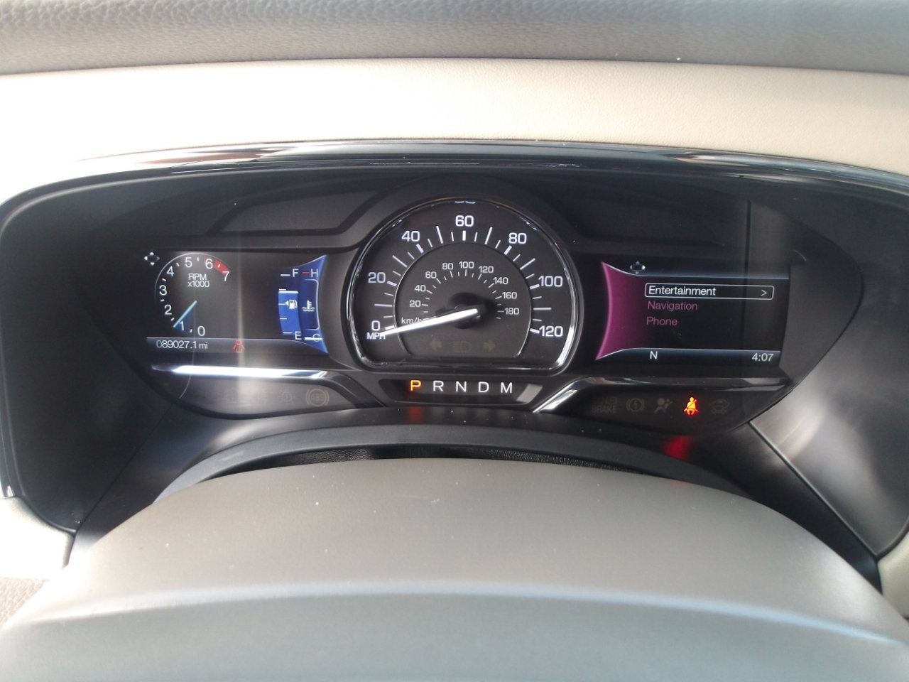 Used 2017 Lincoln Navigator Select image 21