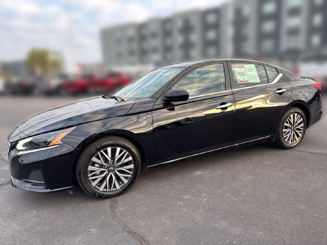 Used 2025 Nissan Altima 2.5 SV