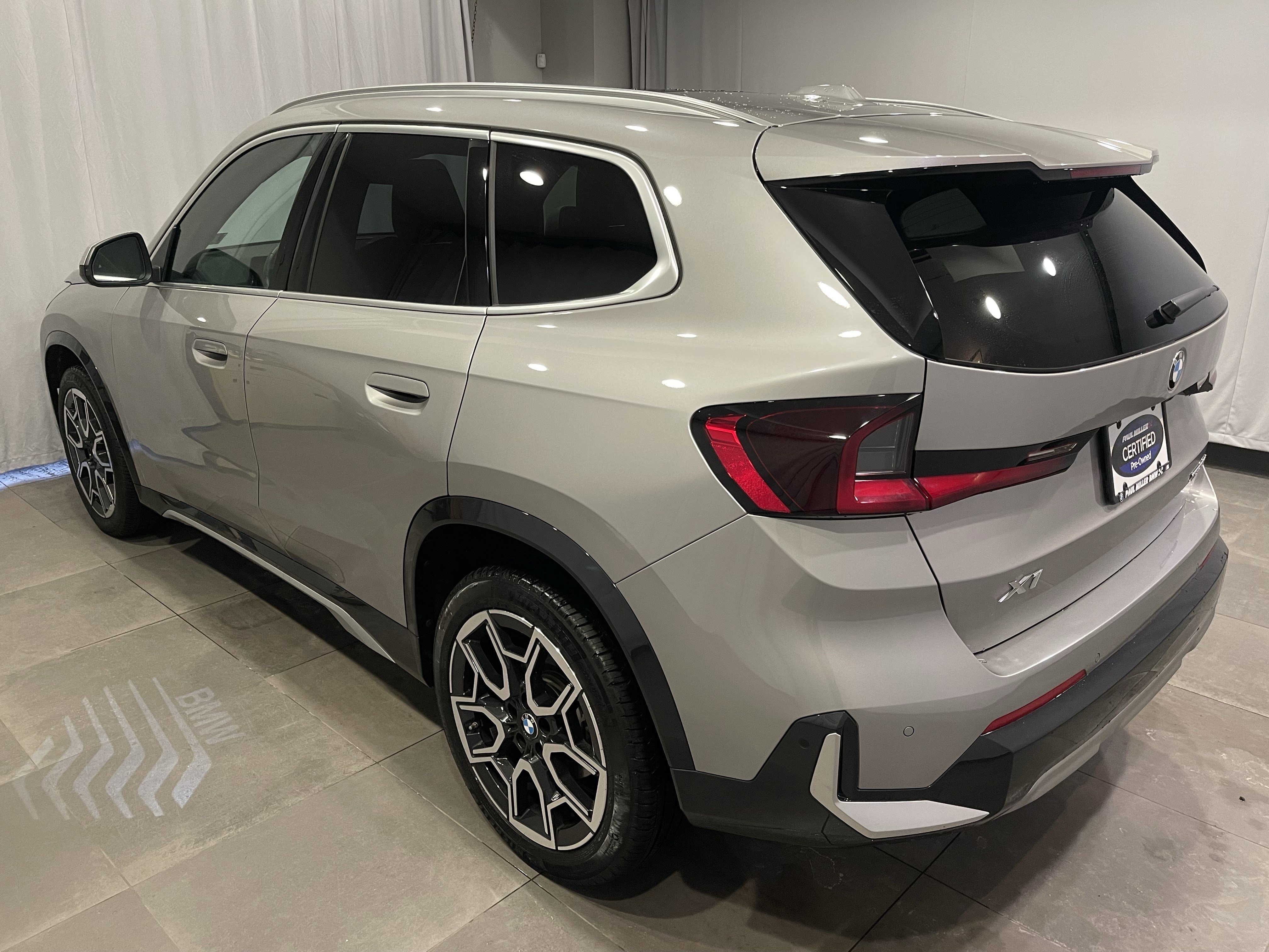 Used 2025 BMW X1 xDrive28i w/ Convenience Package image 4