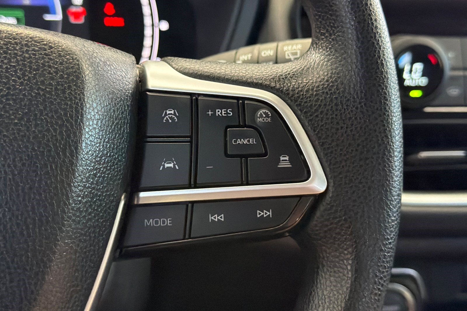Used 2025 Toyota Grand Highlander AWD Hybrid image 31