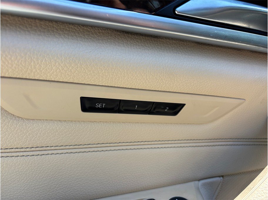 Used 2018 BMW 530i w/ Premium Package RWD image 23