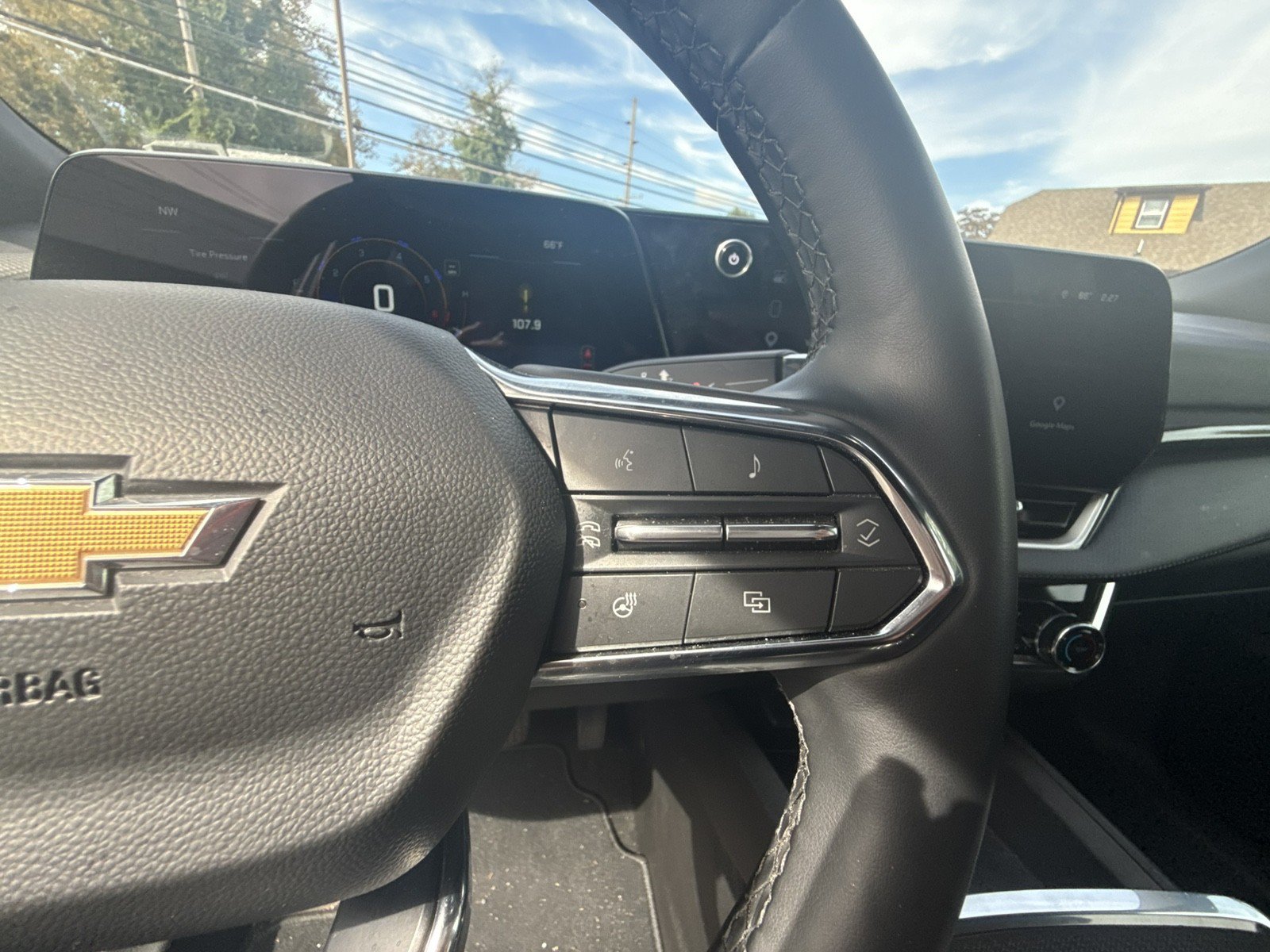 Used 2026 Chevrolet Equinox LT AWD/4WD image 21