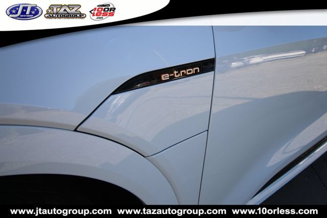 Used 2022 Audi e-tron Premium Plus w/ Premium Plus Package AWD/4WD image 10