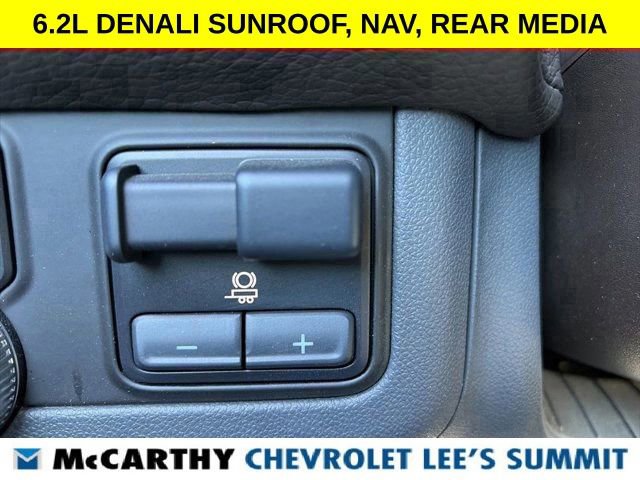 Used 2021 GMC Yukon Denali w/ Denali Premium Package image 26