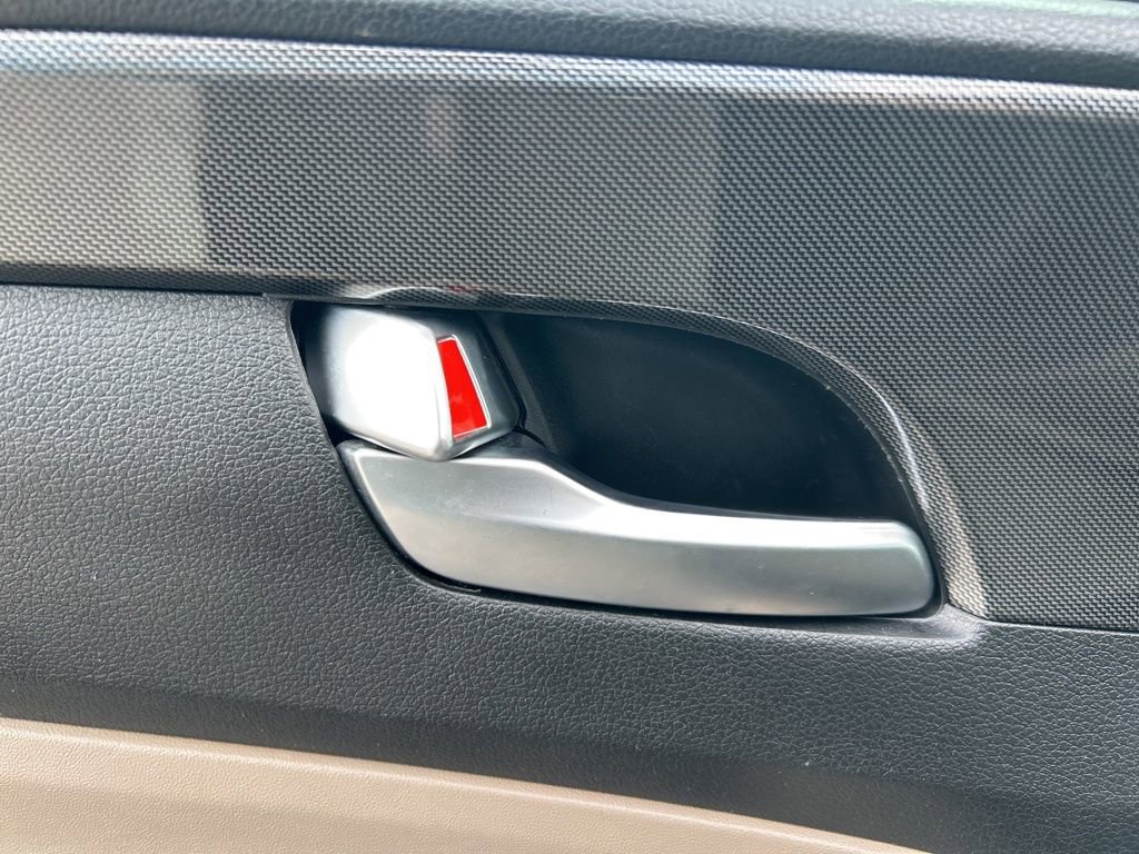 Used 2023 Hyundai Santa Fe SEL image 12