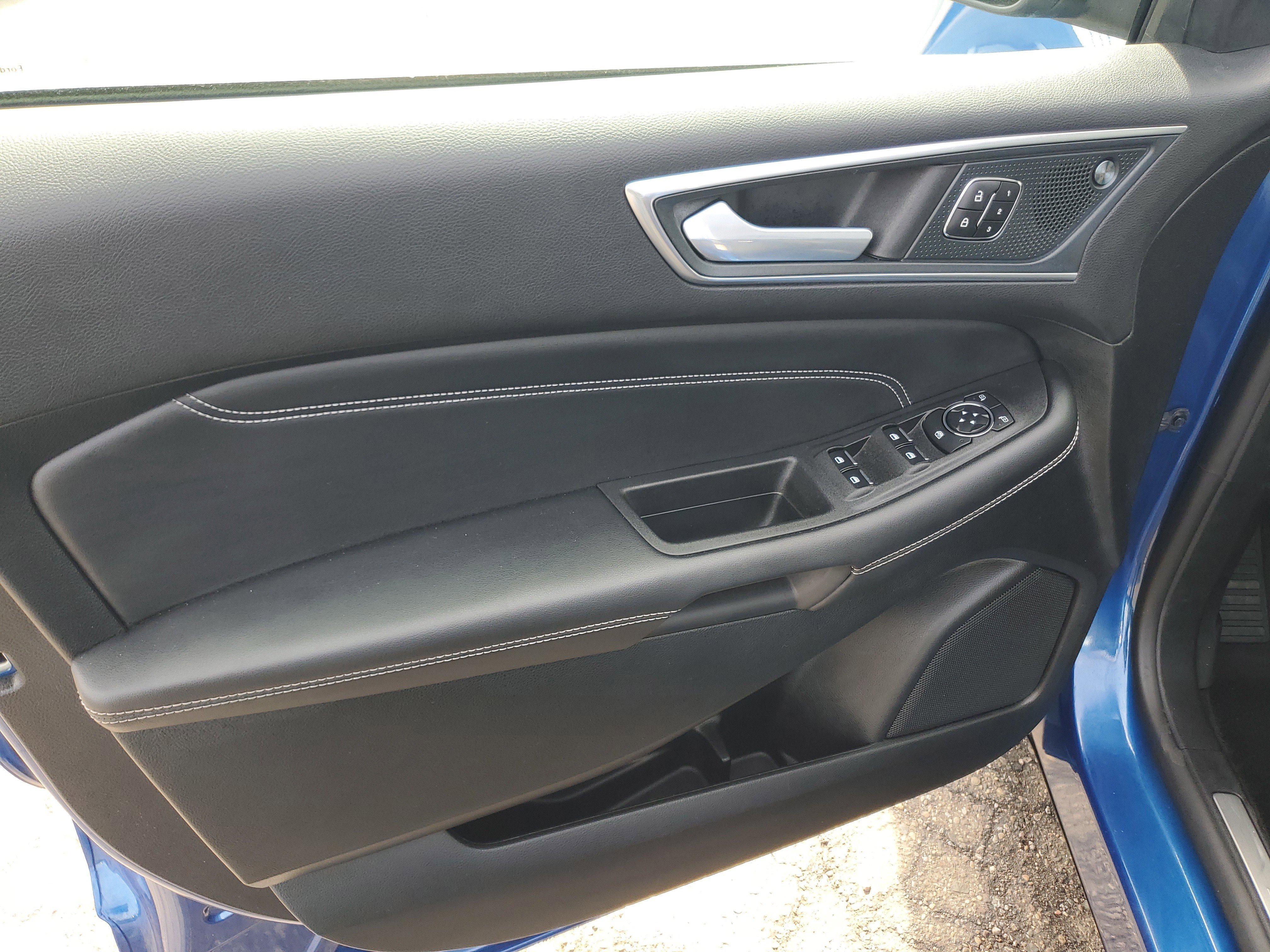 Used 2024 Ford Edge Titanium w/ Equipment Group 301A AWD/4WD image 10