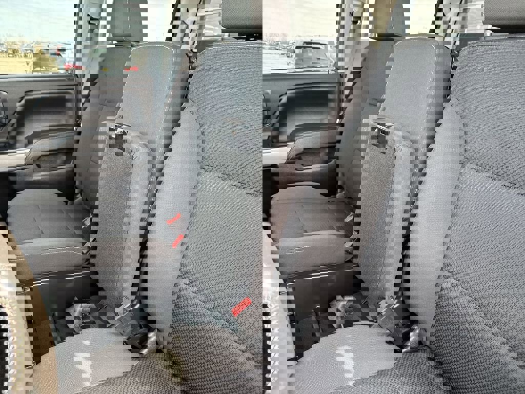 Used 2018 Chevrolet Silverado 3500 LT image 20