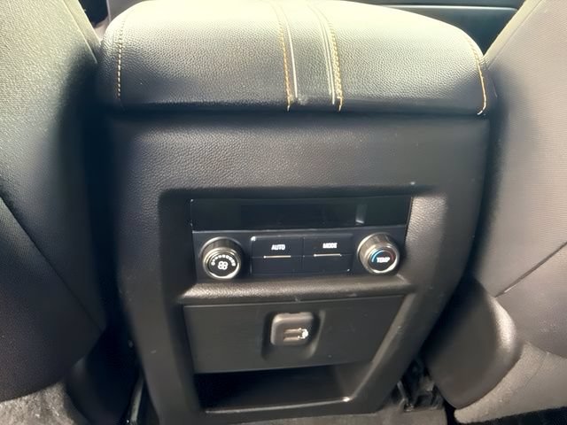 Used 2020 Chevrolet Traverse LT AWD/4WD image 23