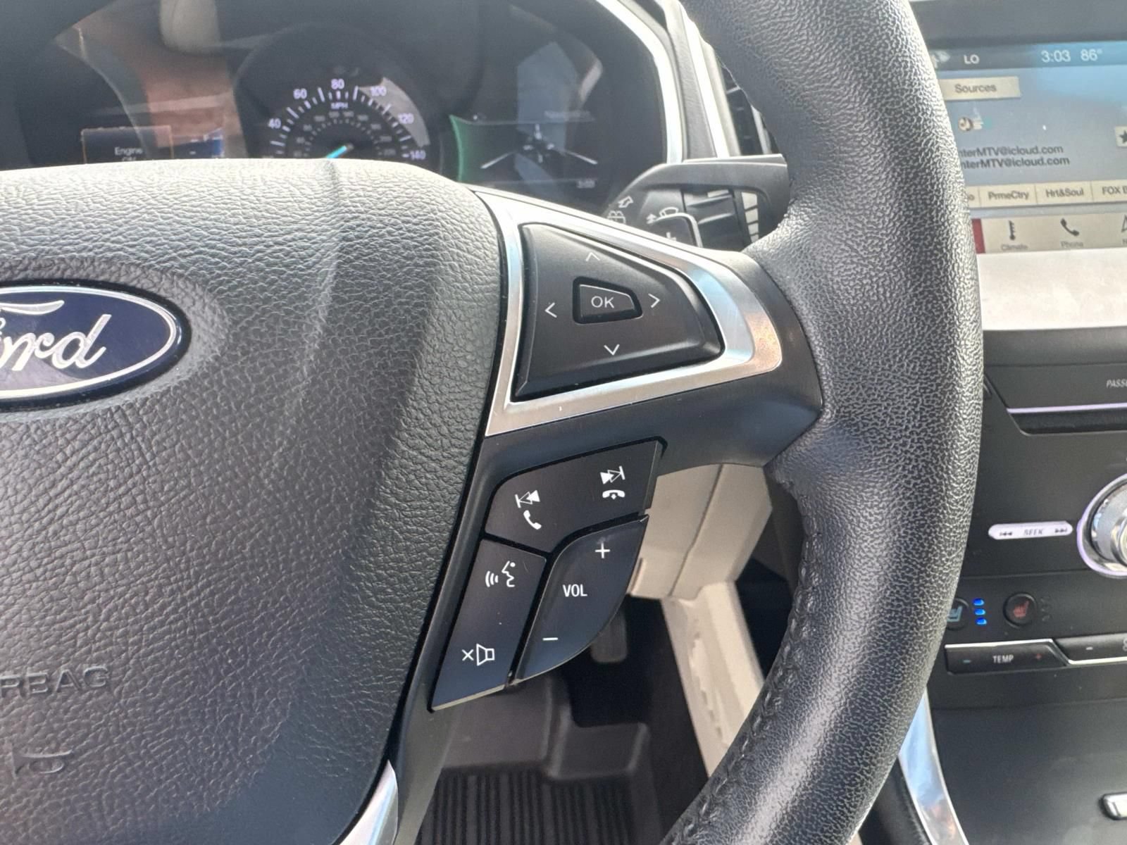 Used 2017 Ford Edge Titanium w/ Equipment Group 301A FWD image 25