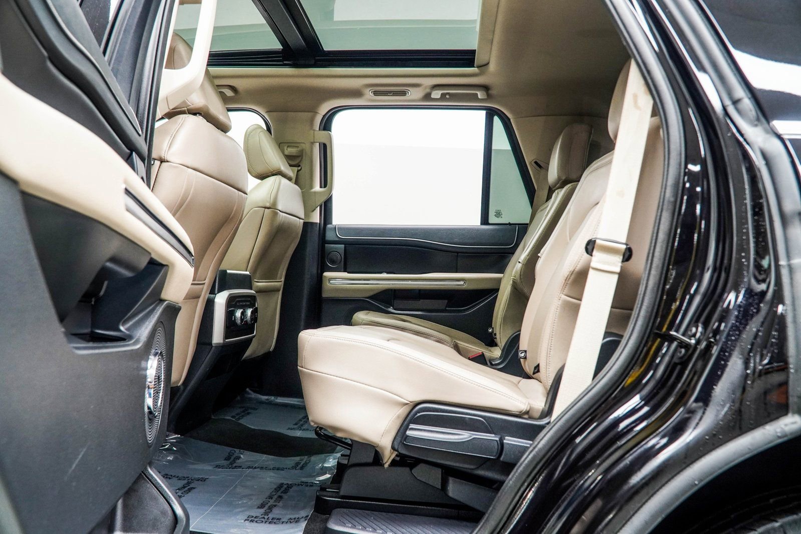 Used 2024 Ford Expedition Limited AWD/4WD image 37