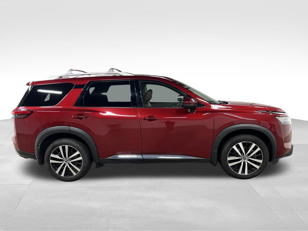 Used 2023 Nissan Pathfinder Platinum AWD/4WD image 2