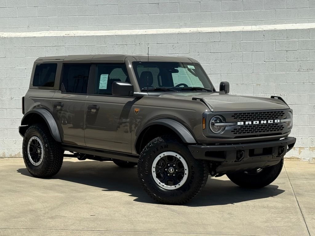 New 2026 Ford Bronco Badlands w/ Sasquatch Package AWD/4WD image 1