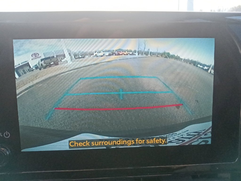 Used 2024 Toyota Corolla Cross LE w/ Moonroof Package image 22