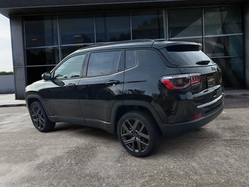 New 2026 Jeep Compass Latitude image 4