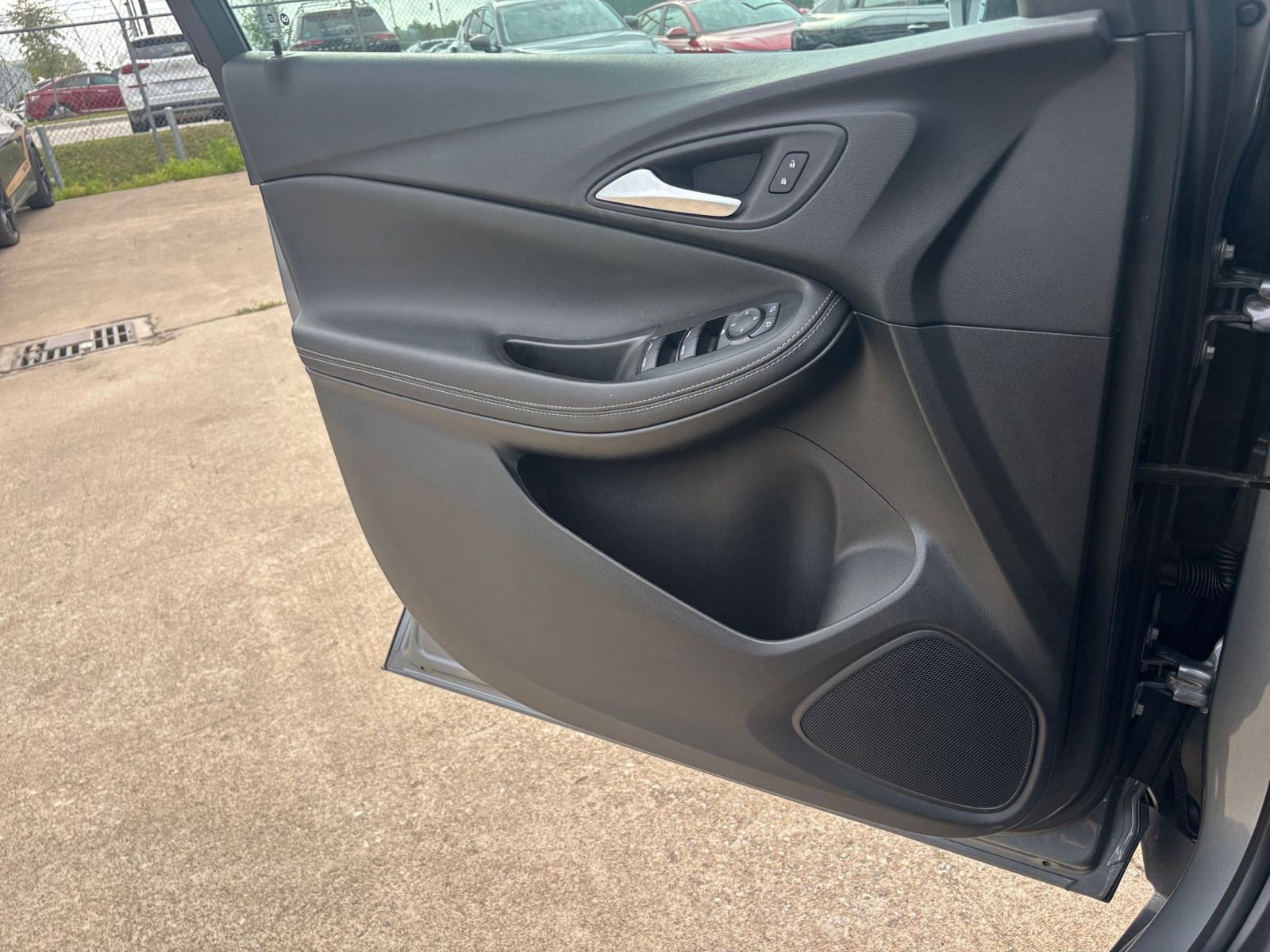 Used 2025 Buick Encore GX Preferred FWD image 18