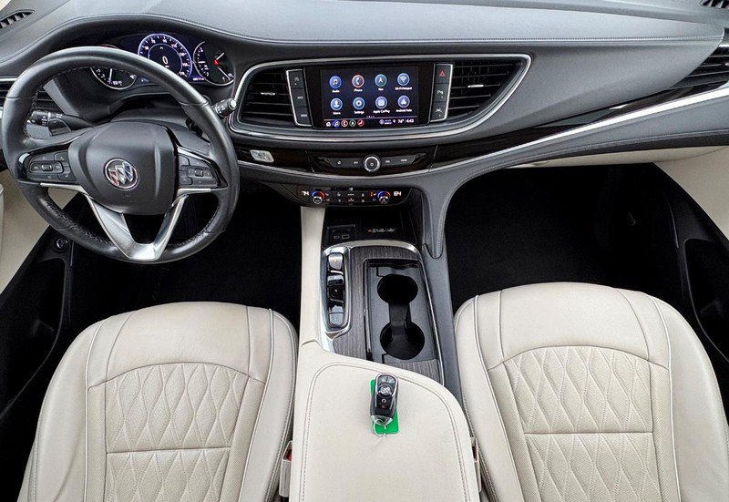 Used 2022 Buick Enclave Avenir w/ Avenir Technology Package AWD/4WD image 16
