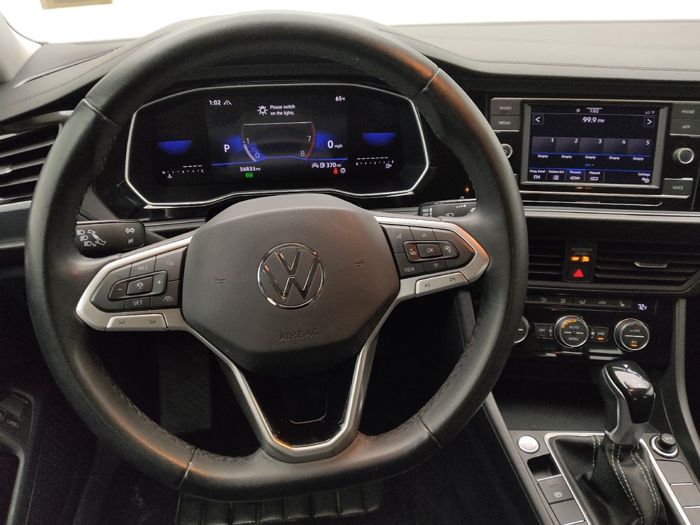 Used 2024 Volkswagen Jetta SE FWD image 22