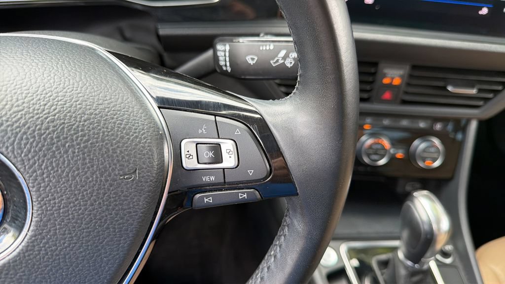 Used 2019 Volkswagen Jetta SEL FWD image 24