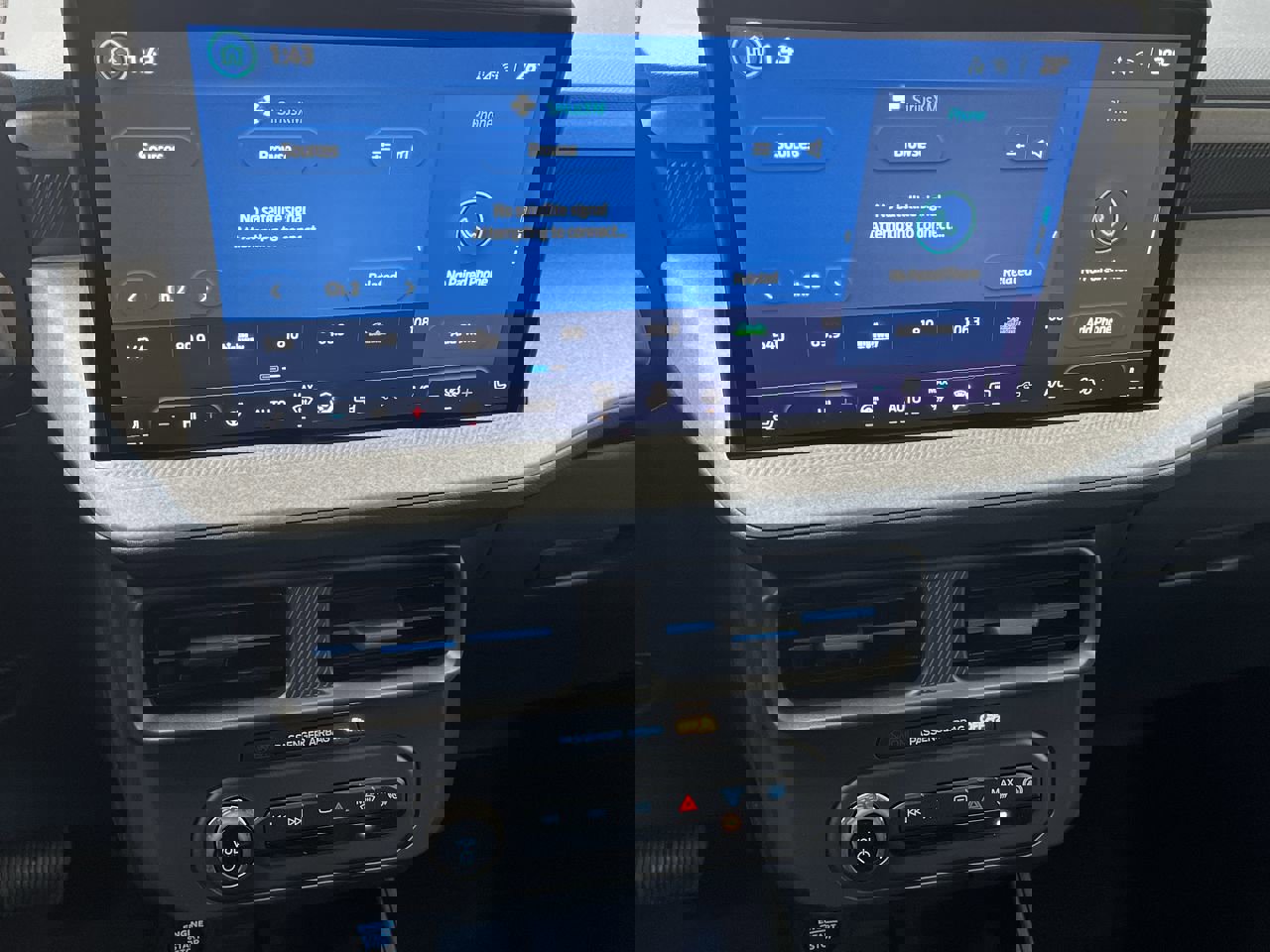 New 2025 Ford Maverick XLT w/ XLT Luxury Package AWD/4WD image 16